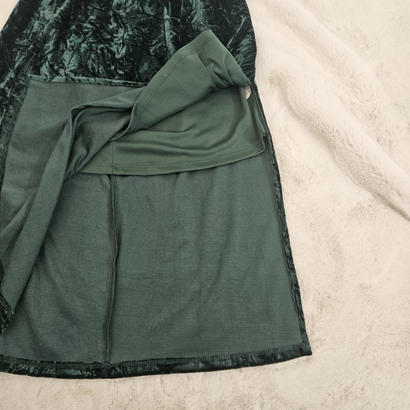 ecru studios Knee Length High Slit Velvet Jewel Tone Green Dress Low Back Medium - Picture 6 of 9